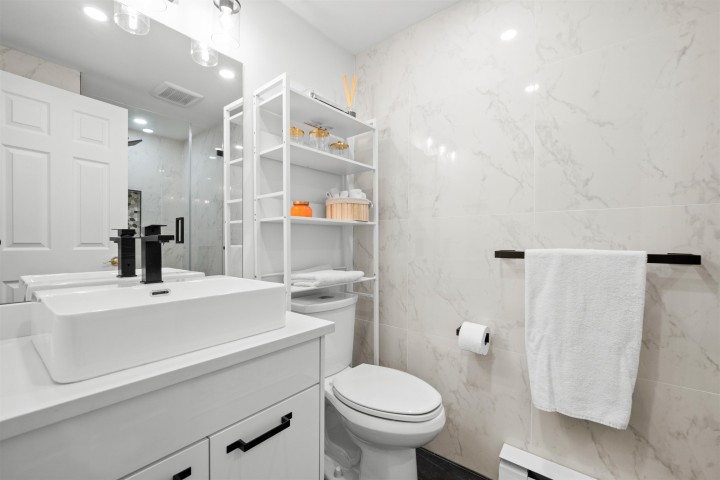 Photo 18 at 204 - 1528 Bowser Avenue, Norgate, North Vancouver