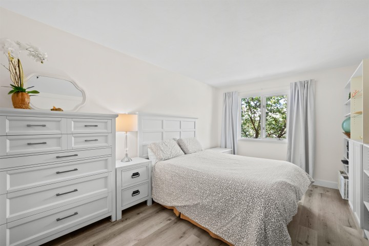 Photo 11 at 204 - 1528 Bowser Avenue, Norgate, North Vancouver