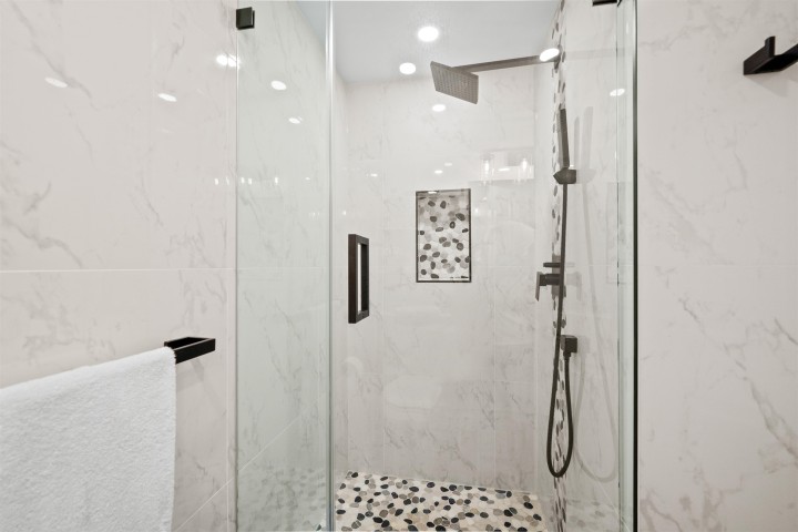 Photo 19 at 204 - 1528 Bowser Avenue, Norgate, North Vancouver