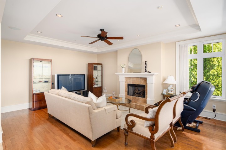 Photo 9 at 2356 Kadlec Court, Whitby Estates, West Vancouver