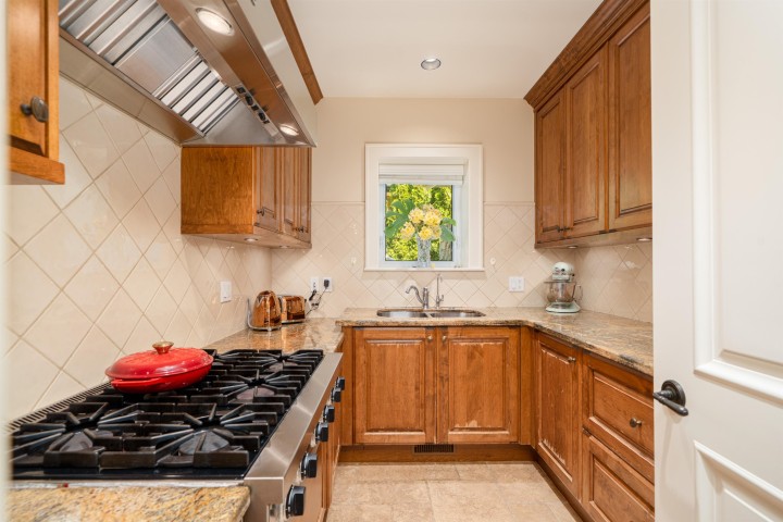 Photo 15 at 2356 Kadlec Court, Whitby Estates, West Vancouver