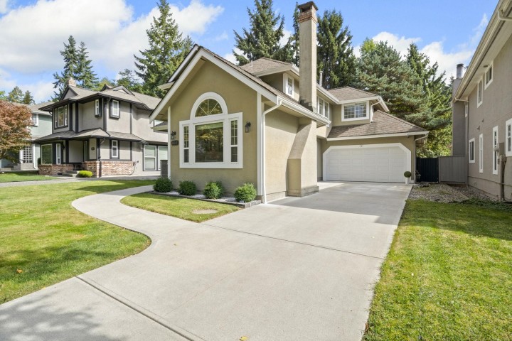 Photo 2 at 860 Ruckle Court, Roche Point, North Vancouver