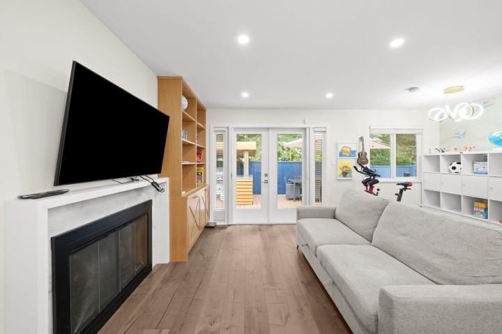 Photo 12 at 860 Ruckle Court, Roche Point, North Vancouver