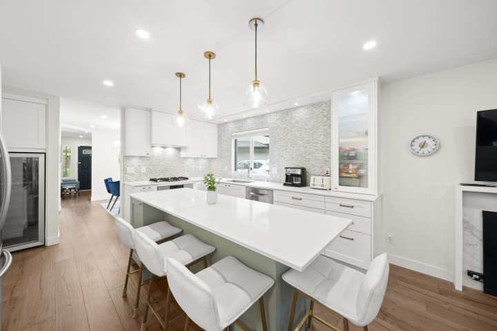 Photo 11 at 860 Ruckle Court, Roche Point, North Vancouver