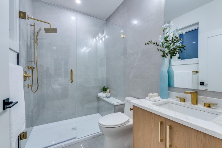 Photo 17 at 1 - 2263 E 35th Avenue, Victoria VE, Vancouver East