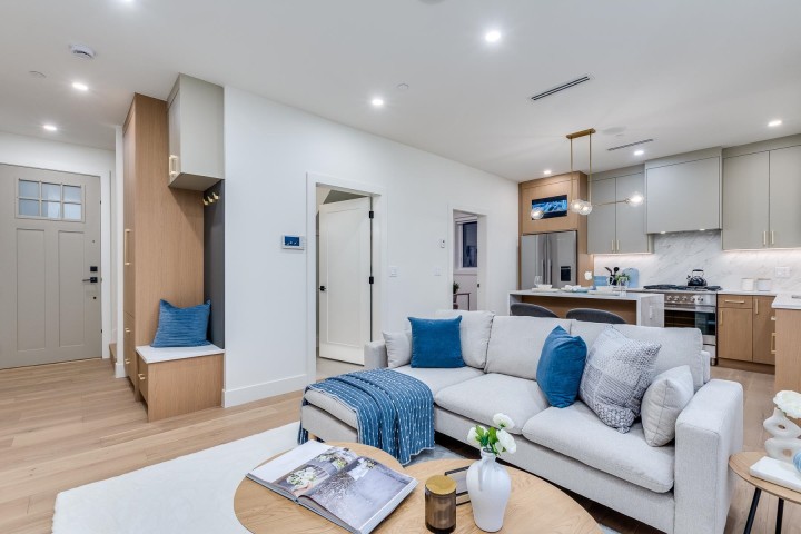 Photo 4 at 1 - 2263 E 35th Avenue, Victoria VE, Vancouver East