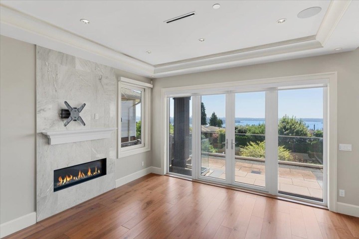 Photo 13 at 2171 Queens Avenue, Queens, West Vancouver