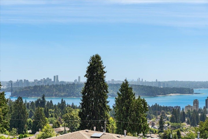 Photo 22 at 2171 Queens Avenue, Queens, West Vancouver