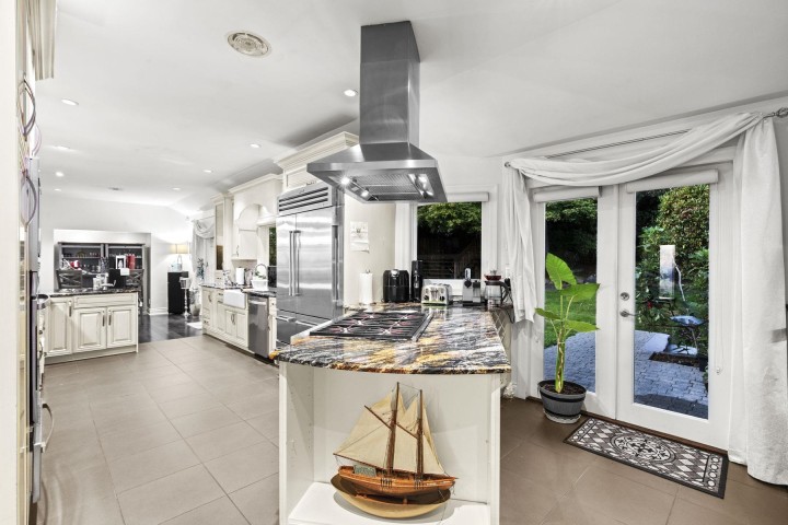 Photo 13 at 1391 Chartwell Drive, Chartwell, West Vancouver