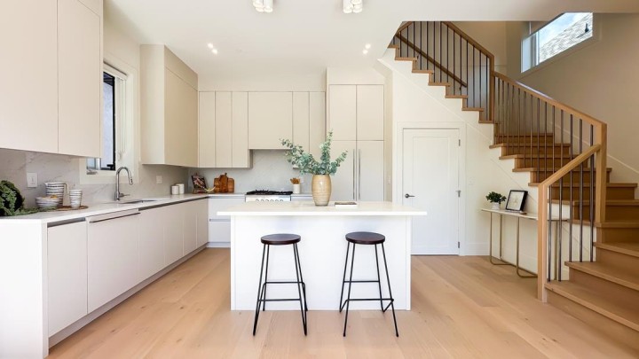 Photo 10 at 2919 Charles Street, Renfrew VE, Vancouver East