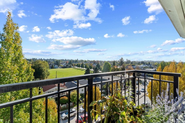 Photo 13 at 654 - 1483 E King Edward Avenue, Knight, Vancouver East