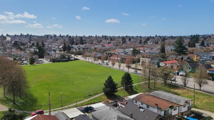 Photo 17 at 654 - 1483 E King Edward Avenue, Knight, Vancouver East