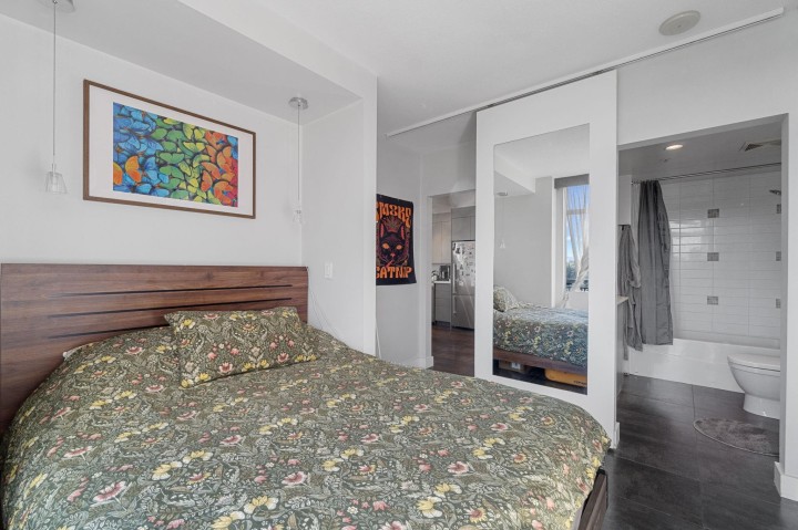 Photo 11 at 654 - 1483 E King Edward Avenue, Knight, Vancouver East