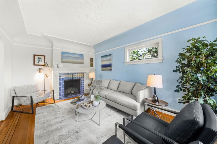 Photo 6 at 3130 Ivanhoe Street, Collingwood VE, Vancouver East