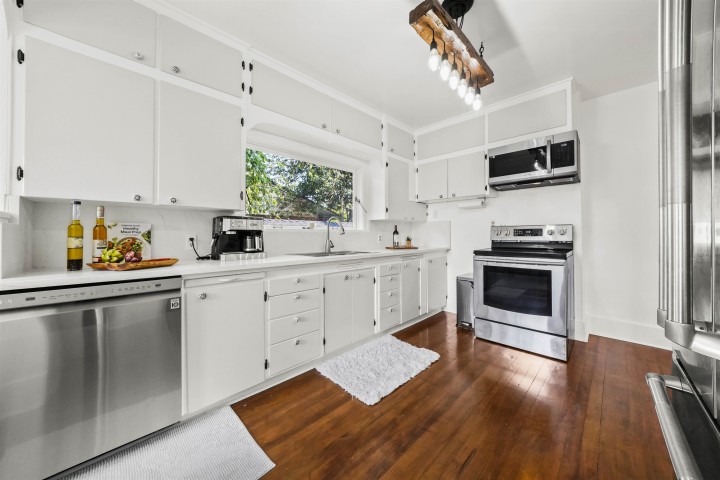 Photo 17 at 3130 Ivanhoe Street, Collingwood VE, Vancouver East