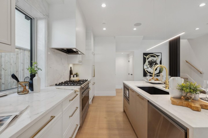 Photo 4 at #1 - 2244 E 11th Avenue, Grandview Woodland, Vancouver East