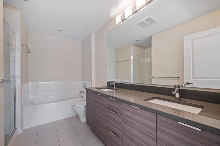 Photo 15 at 206 - 2665 Mountain Highway, Lynn Valley, North Vancouver