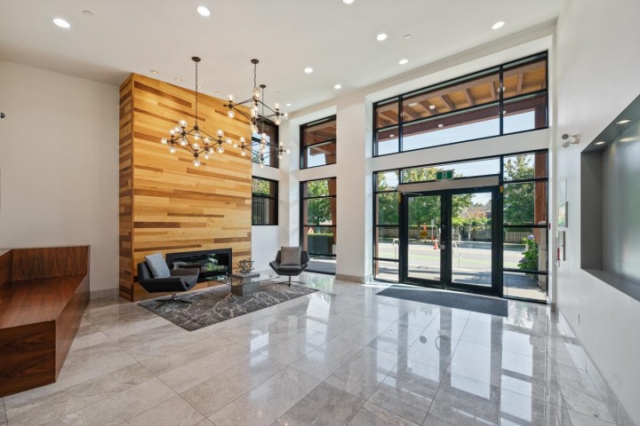 Photo 4 at 206 - 2665 Mountain Highway, Lynn Valley, North Vancouver