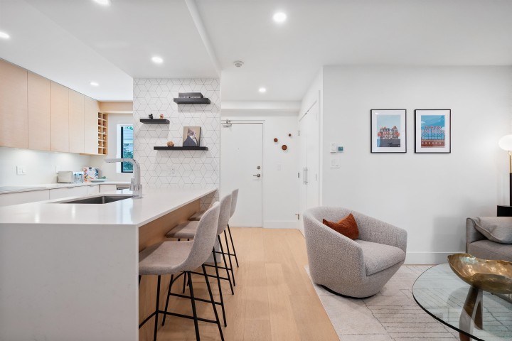 Photo 3 at 301 - 1350 Comox Street, West End VW, Vancouver West