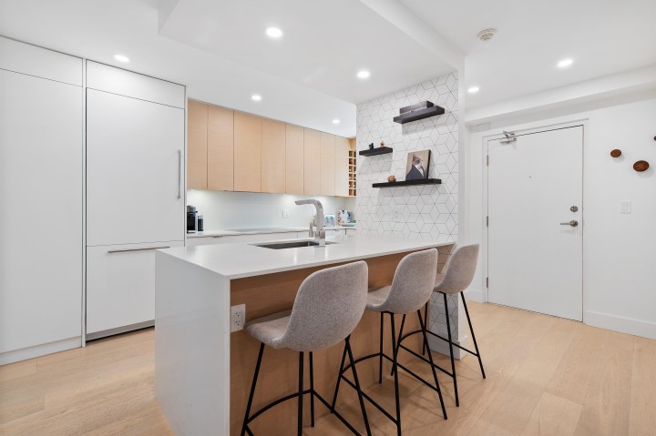 Photo 5 at 301 - 1350 Comox Street, West End VW, Vancouver West