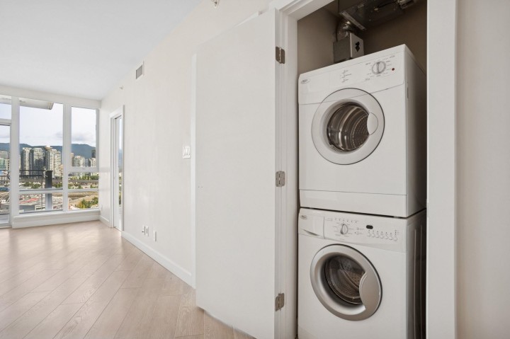 Photo 18 at 1706 - 1618 Quebec Street, Mount Pleasant VE, Vancouver East