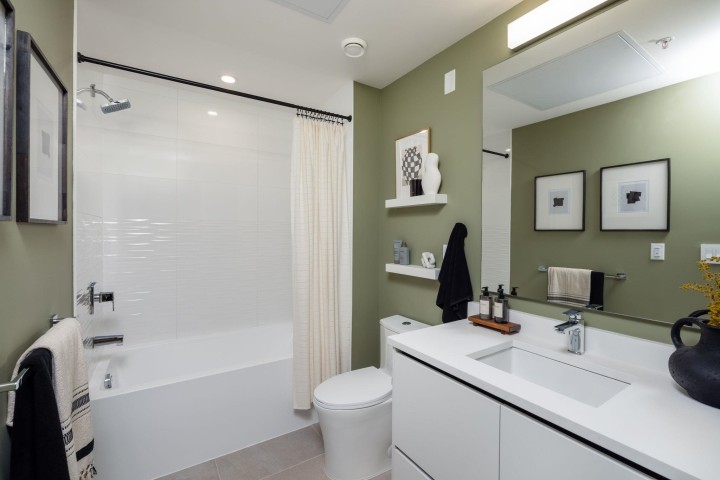 Photo 7 at 604 - 8398 Oak Street, Marpole, Vancouver West