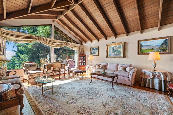 Photo 6 at 2235 Chairlift Road, Chelsea Park, West Vancouver