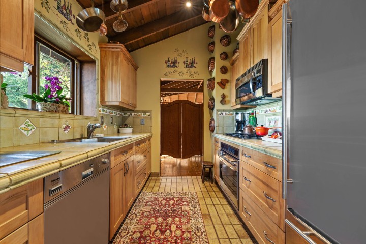 Photo 17 at 2235 Chairlift Road, Chelsea Park, West Vancouver