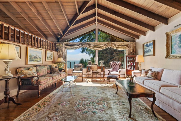 Photo 3 at 2235 Chairlift Road, Chelsea Park, West Vancouver