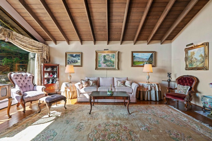 Photo 8 at 2235 Chairlift Road, Chelsea Park, West Vancouver