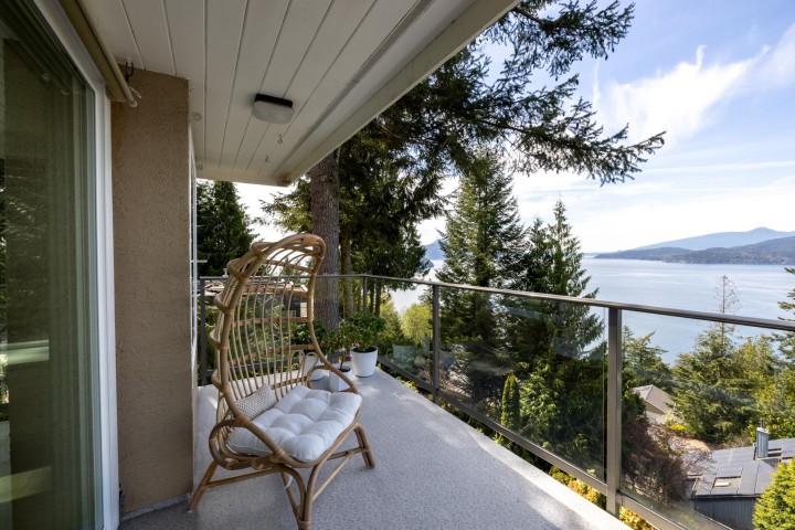 Photo 16 at 250 Kelvin Grove Way, Lions Bay, West Vancouver