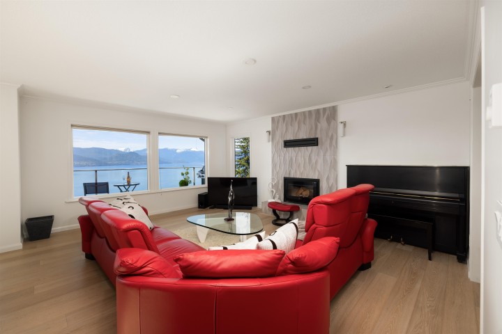 Photo 5 at 250 Kelvin Grove Way, Lions Bay, West Vancouver