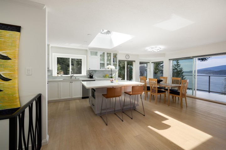 Photo 10 at 250 Kelvin Grove Way, Lions Bay, West Vancouver