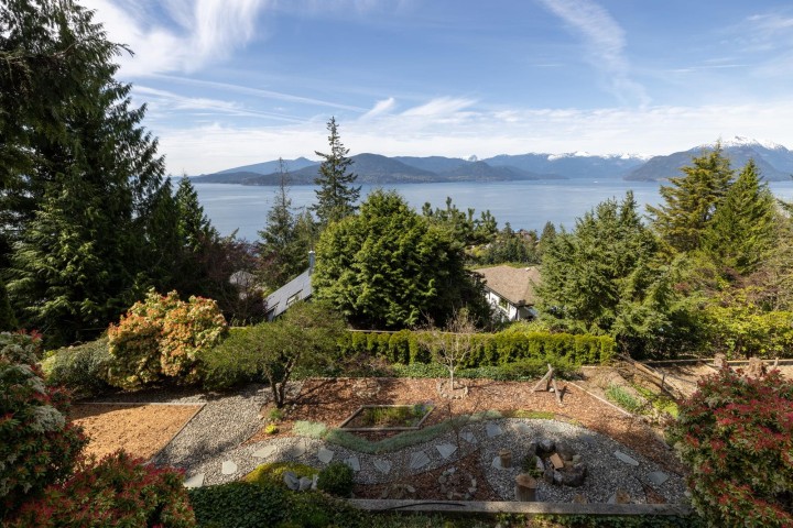 Photo 33 at 250 Kelvin Grove Way, Lions Bay, West Vancouver