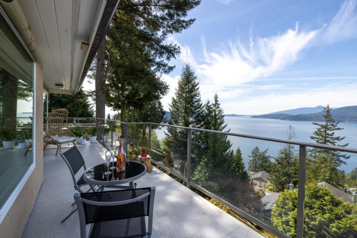 Photo 15 at 250 Kelvin Grove Way, Lions Bay, West Vancouver