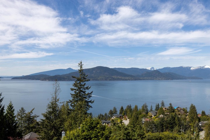 Photo 25 at 250 Kelvin Grove Way, Lions Bay, West Vancouver