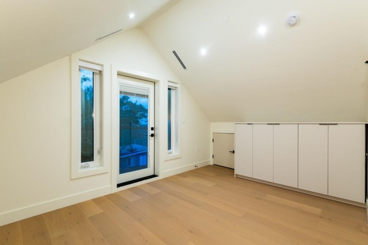 Photo 5 at 2 - 773 E 61st Avenue, South Vancouver, Vancouver East