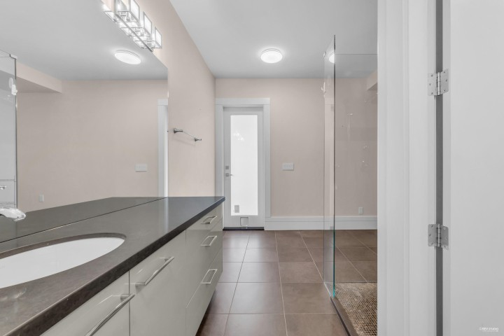 Photo 37 at 2548 Mathers Avenue, Dundarave, West Vancouver