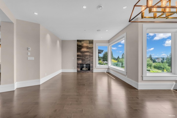 Photo 8 at 2548 Mathers Avenue, Dundarave, West Vancouver