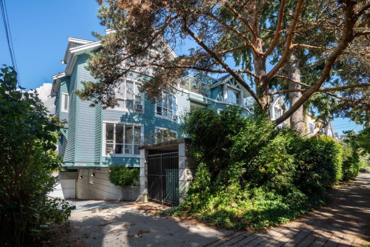 Photo 2 at 203 - 1617 Grant Street, Grandview Woodland, Vancouver East