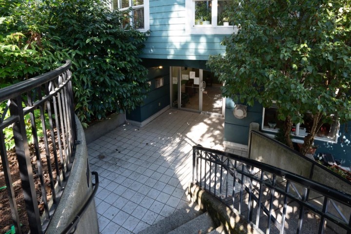 Photo 3 at 203 - 1617 Grant Street, Grandview Woodland, Vancouver East