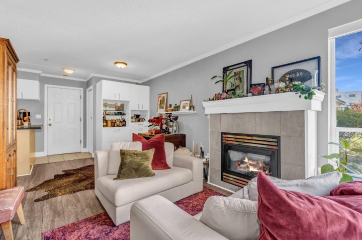 Photo 8 at 203 - 1617 Grant Street, Grandview Woodland, Vancouver East