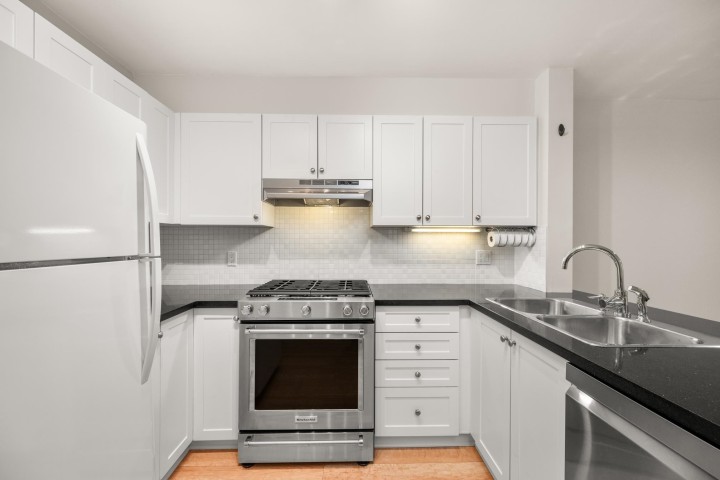 Photo 14 at 206 - 688 E 16th Avenue, Fraser VE, Vancouver East