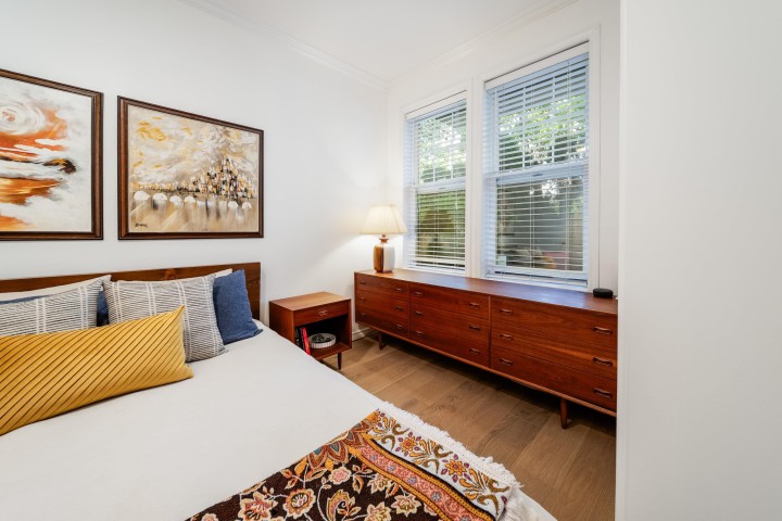 Photo 13 at 966 W 16th Avenue, Cambie, Vancouver West