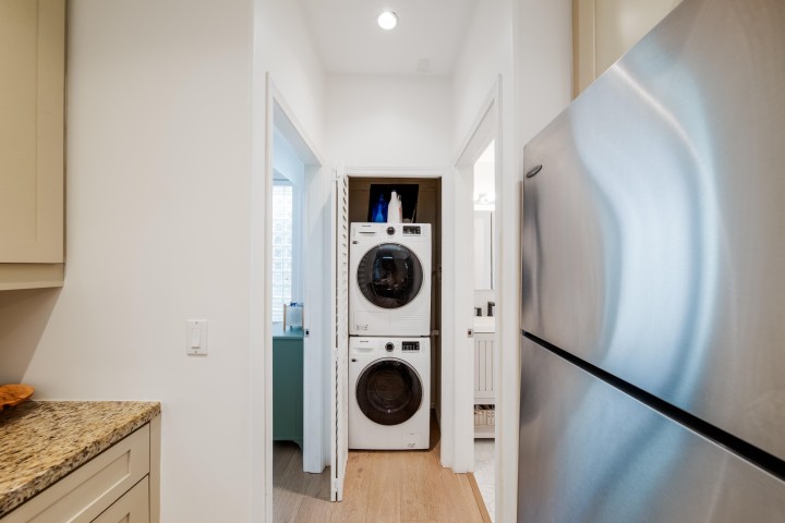 Photo 9 at 966 W 16th Avenue, Cambie, Vancouver West