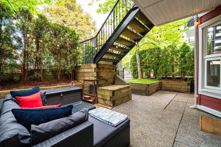 Photo 24 at 966 W 16th Avenue, Cambie, Vancouver West