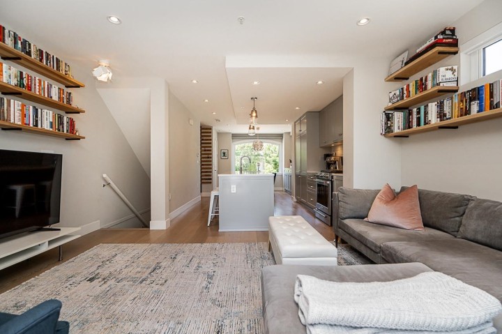 Photo 10 at 4320 Knight Street, Knight, Vancouver East