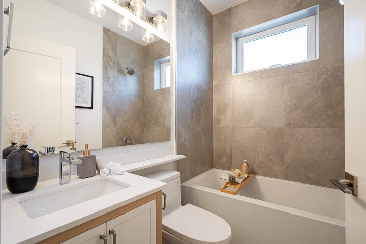 Photo 18 at 2107 E 33rd Avenue, Victoria VE, Vancouver East