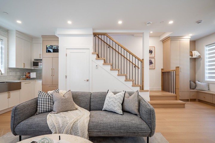 Photo 4 at 2107 E 33rd Avenue, Victoria VE, Vancouver East