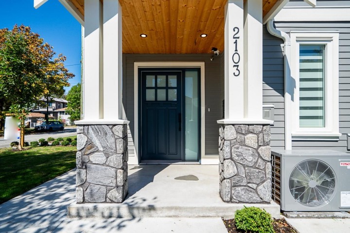 Photo 3 at 2103 E 33 Avenue, Victoria VE, Vancouver East